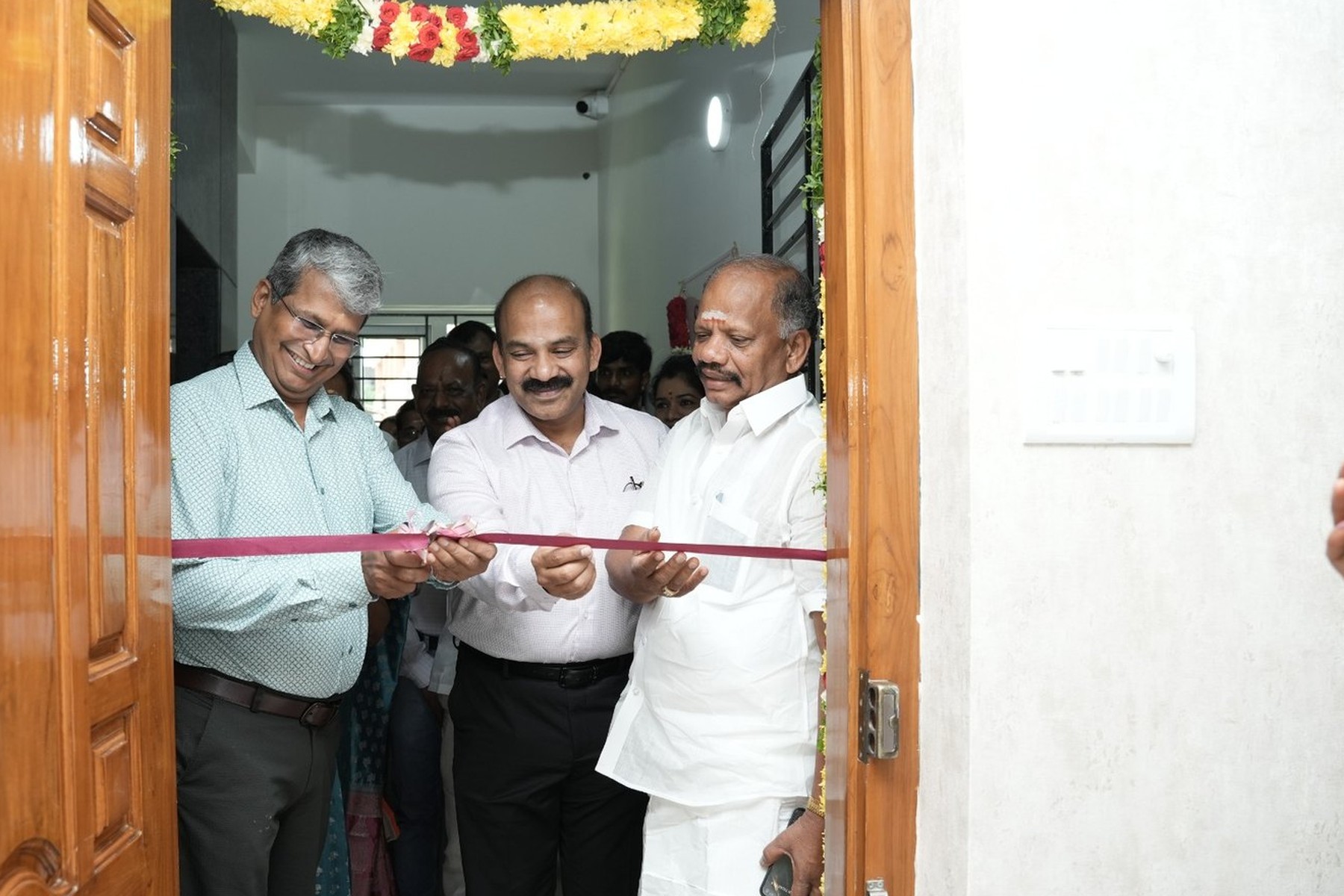 Dr. S. Manivannan inaugurating Samara Assisted Living