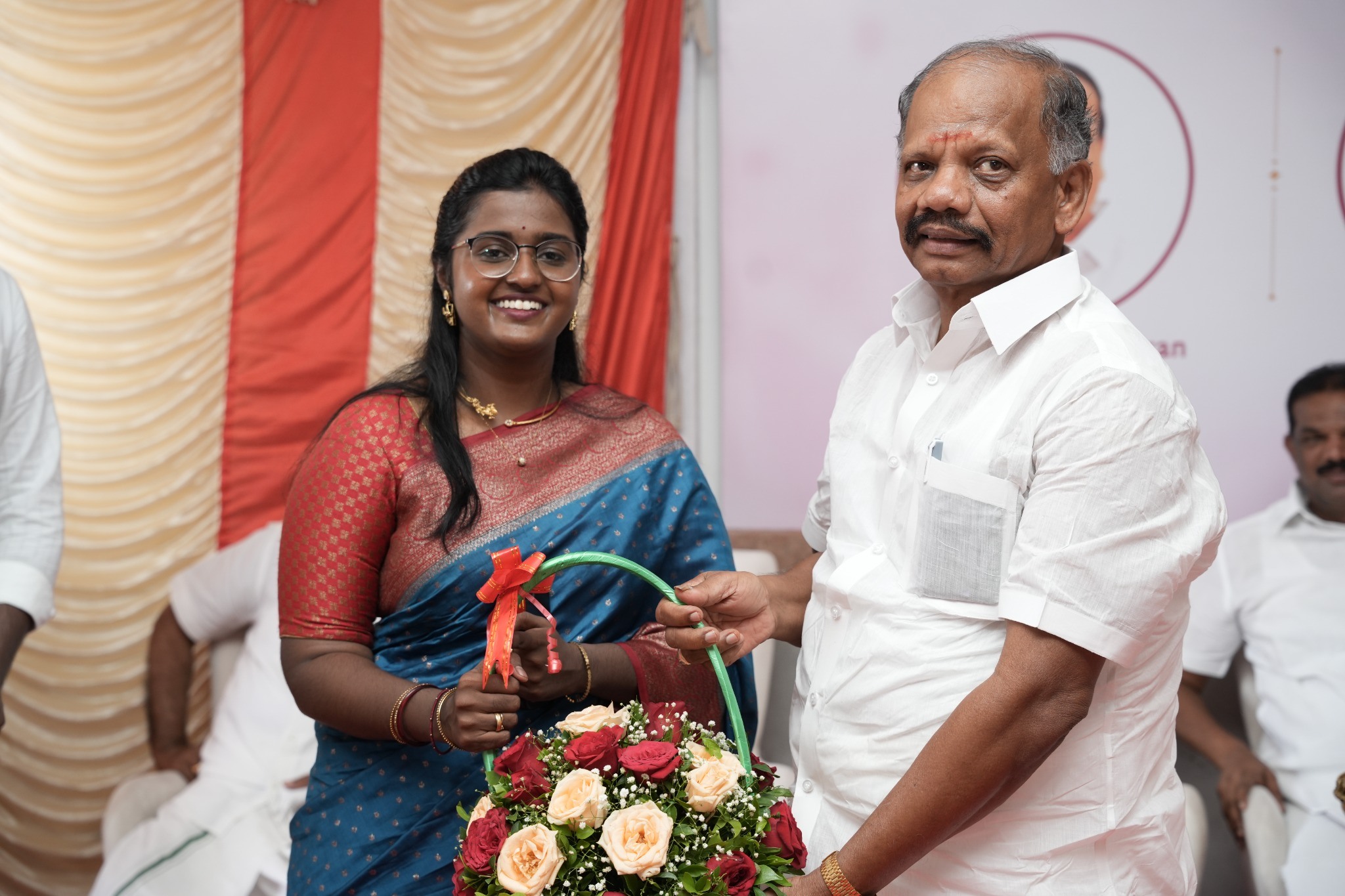 Dr. Maneesha Boominathan honouring Industrialist Shri. K. Rethinam Thondaiman
